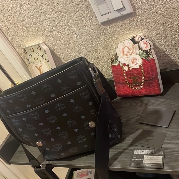 MCM Document/Messenger Monogram Bag - Picture 15 of 15